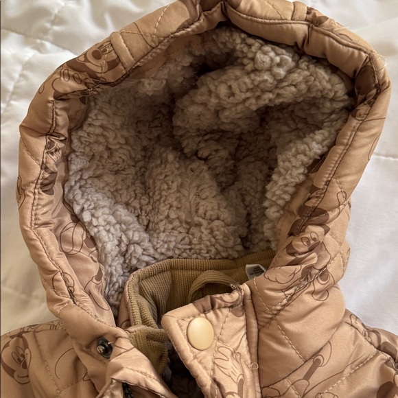 Disney Mickey Mouse NWOT Kids Tan Quilted Lined Jacket with Hood 12 M - Picture 2 of 8